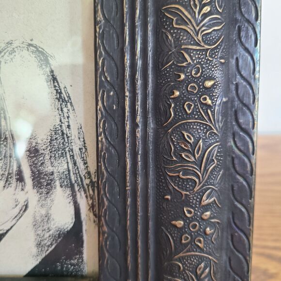 Vintage Distressed Floral Embossed 4x6 Photo Frame Pier One World Market Vibe - Picture 5 of 10